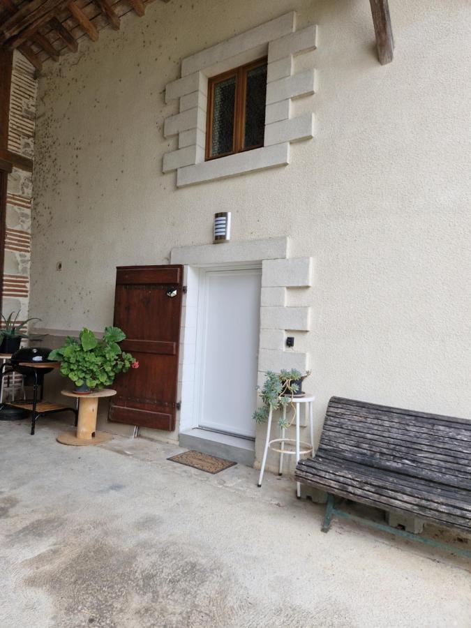 Loft Ravissant Avec Parking Gratuit Sur Place Ledat Kültér fotó
